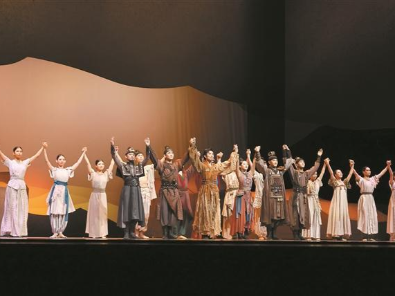 深圳原创舞剧《敦煌归来》3.0版上演