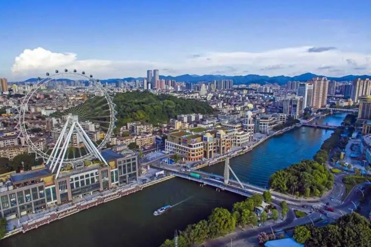 百万英才汇南粤，广东近600家次名优单位赴大连、沈阳、长春招聘，年薪50万以上岗位60+个次