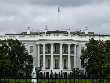 美参议院通过终止特朗普全面关税政策决议