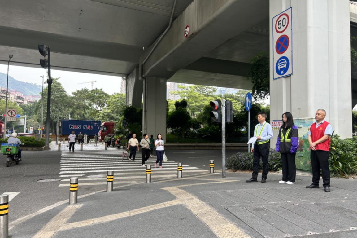 深圳巴士集团第五分公司前湾车队:筑牢交通安全防线,持续推进“路口右转”专项整治行动