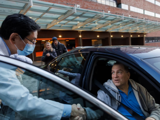 美国男子接受猪肾脏移植近9个月，创下新纪录