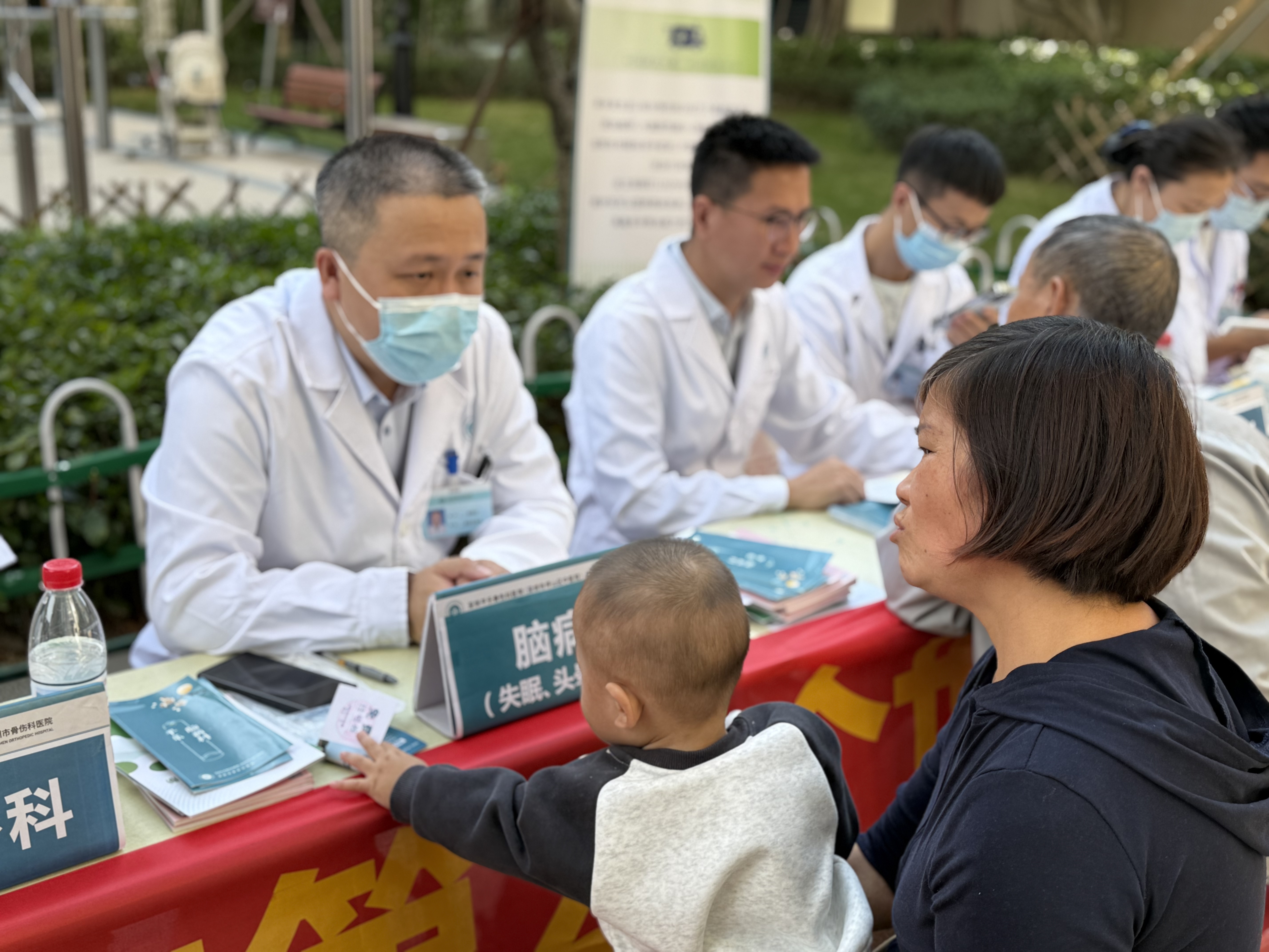 尽早识别，立刻就医！坪山区中医院送卒中防治知识进社区