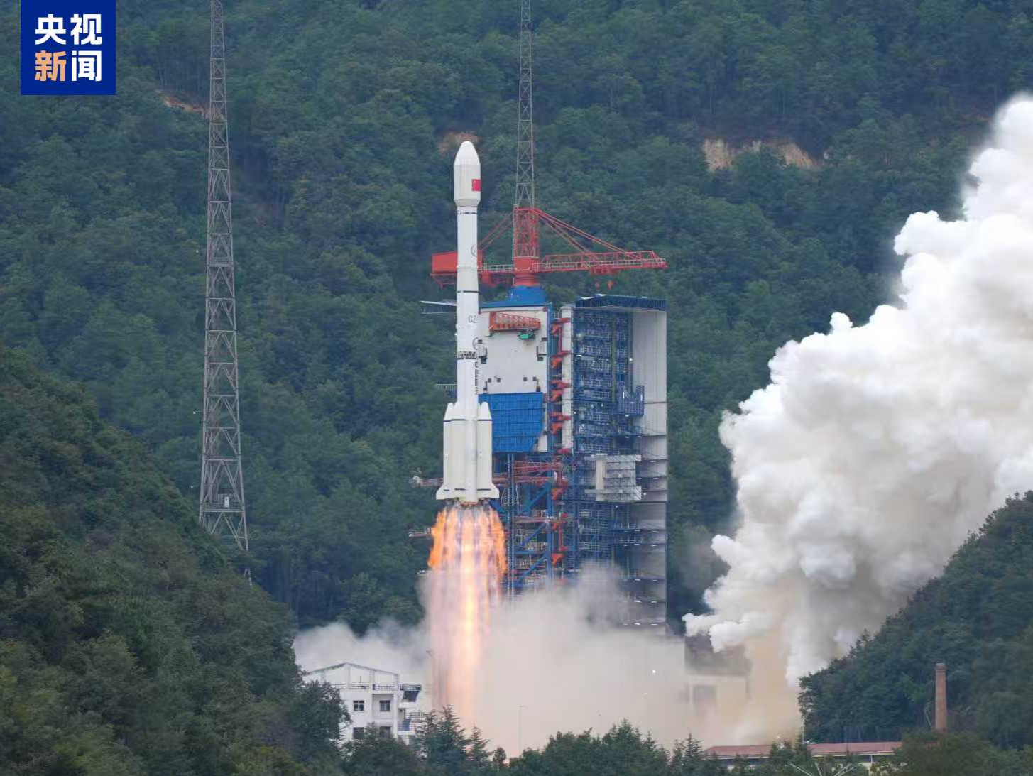 四天两发！长征系列火箭发射圆满成功×2