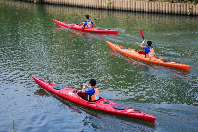 福田少年“艇”显风采!新洲河上皮划艇对抗赛精彩上演