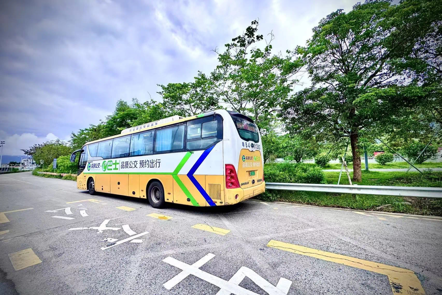 深圳东部公交石岩湖车队开展第四季度车厢应急演练