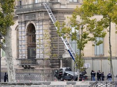 卢浮宫大劫案目击者描述案发现场情况