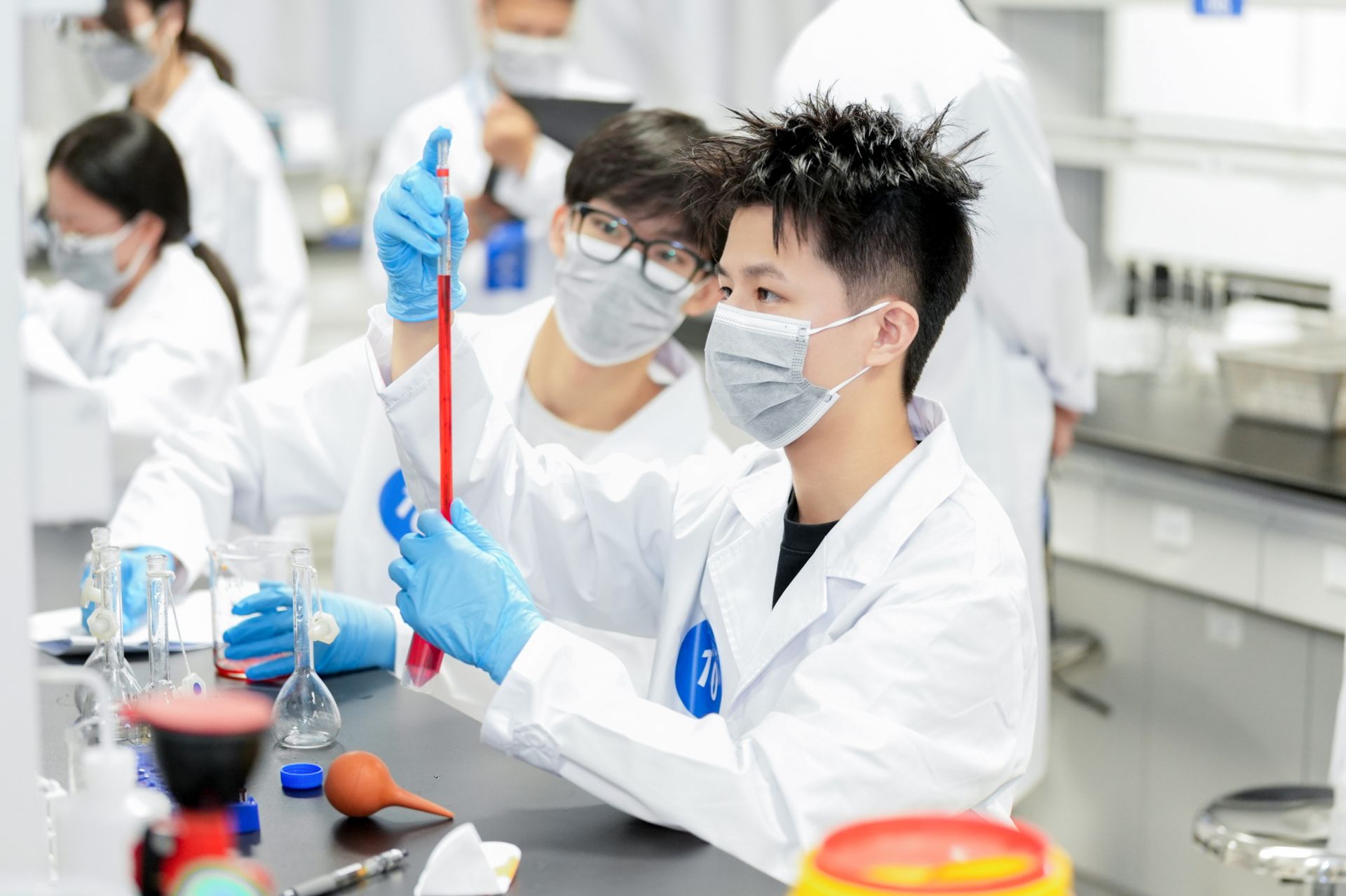 深职大举办深圳市食品行业产教联盟、深圳市生物医药产教联盟2025年会