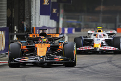 （体育）（4）赛车——F1新加坡大奖赛：第二场练习赛赛况