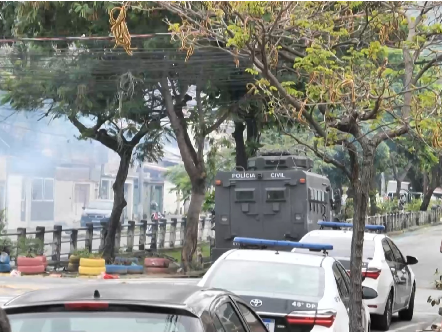 巴西里约警方剿匪行动共打死117名嫌疑人 