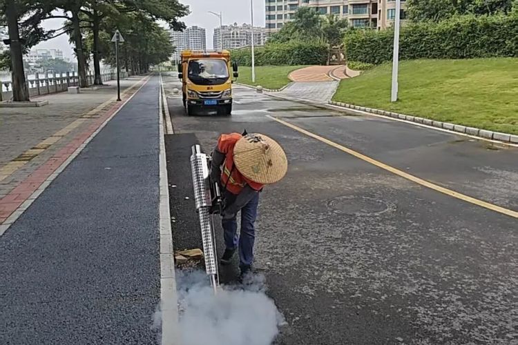 横栏市政环卫公司多措并举，筑牢蚊媒传染病防控屏障