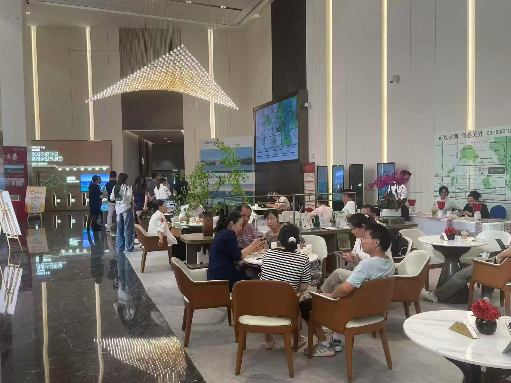 “金九”成色足，“双节”热度高！深圳新房二手房交易量环比显著增长