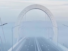 打卡新疆伊宁新地标 伊犁河三桥秋晨景致美出圈
