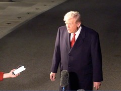 特朗普威胁对加拿大再加征10%关税 