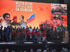 美国部署航母打击群并发动制裁　哥伦比亚和委内瑞拉强烈谴责