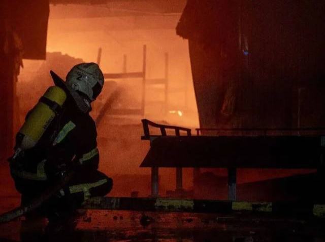 突发！乌克兰通报：遭导弹袭击