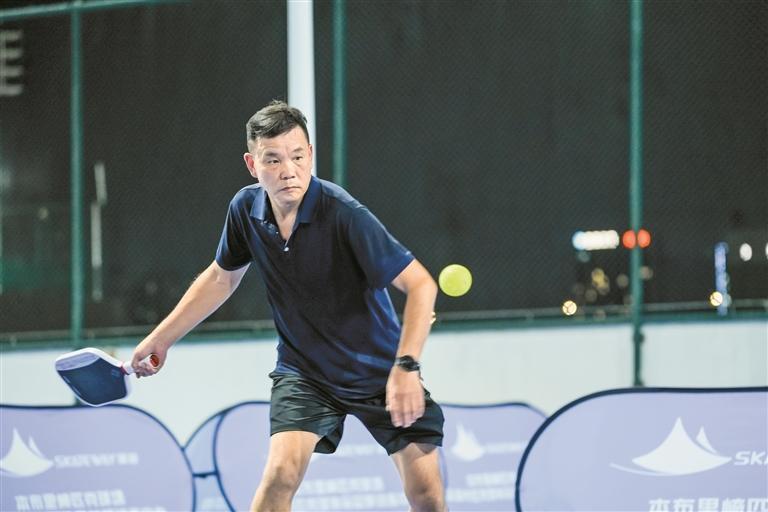 小小球转动大产业！一“场”一“训”落地，匹克球在新桥街道“拍”出经济新活力 | 百千万工程