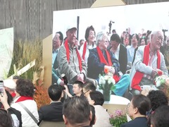 高龄老艺术家相聚“电影演员之家” 上影集团举办重阳敬老活动