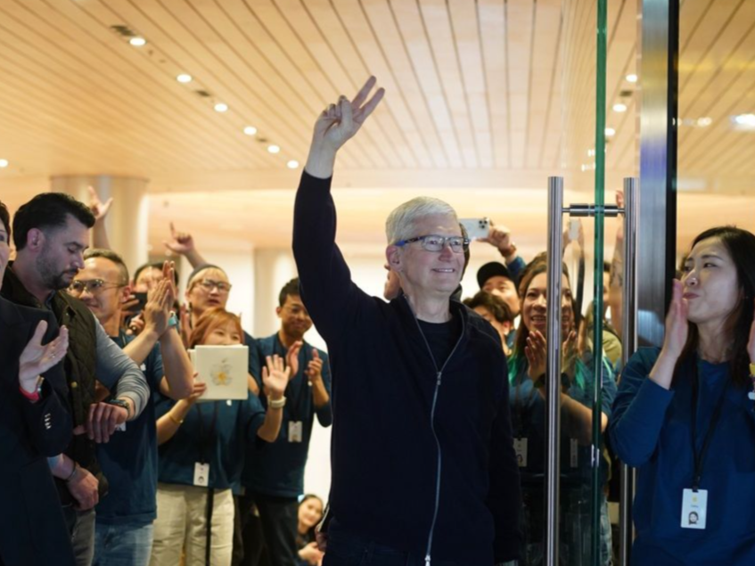 苹果股价创历史新高