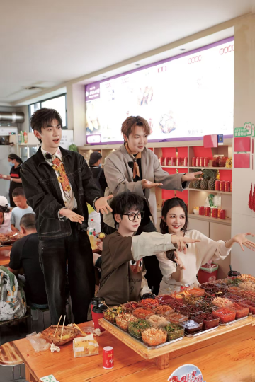 国庆寻味看这里！《这里很好吃》第三期探索云南曲靖美食