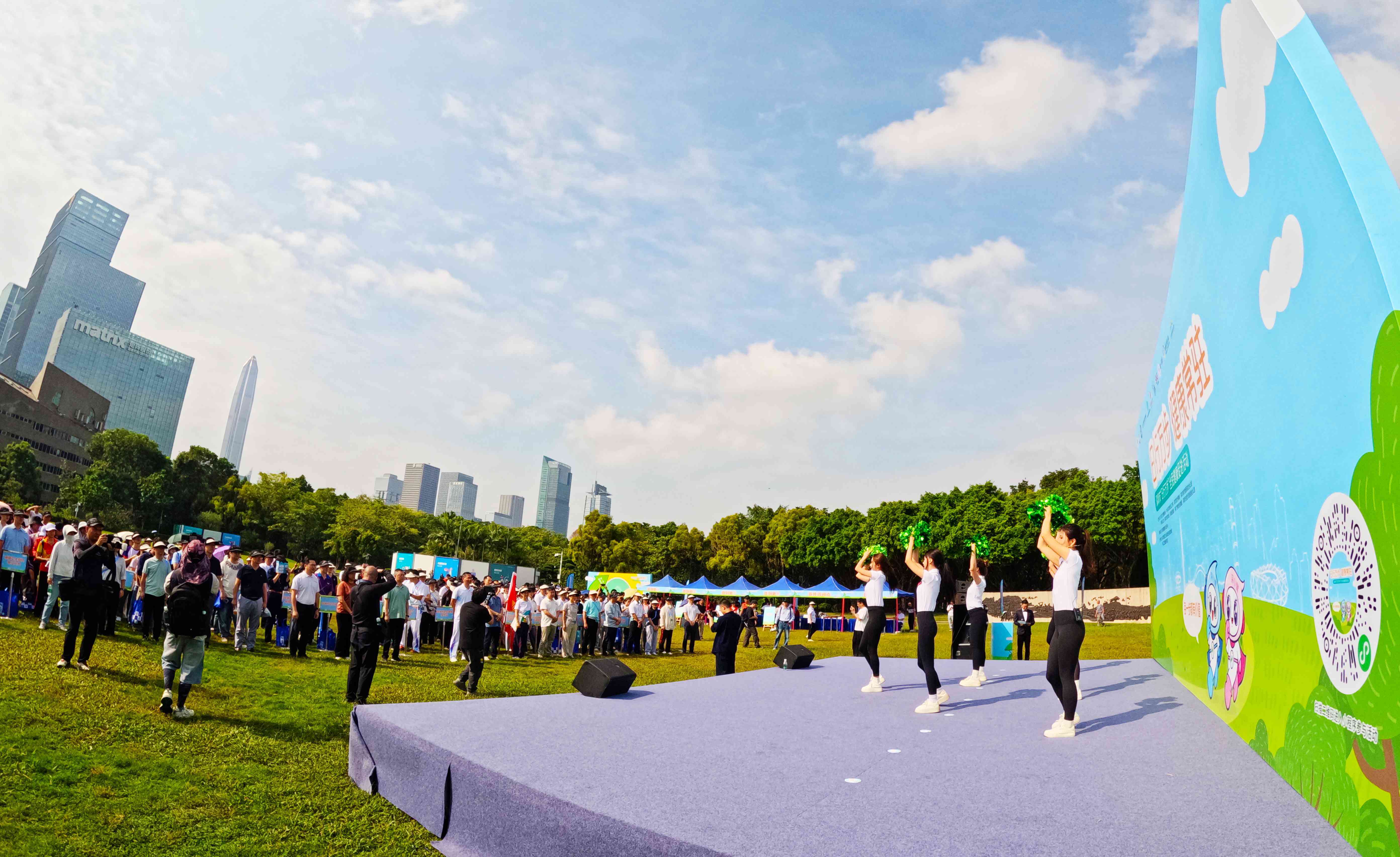 你的健身搭子“日行万步”已上线！每天6000步可获得积分