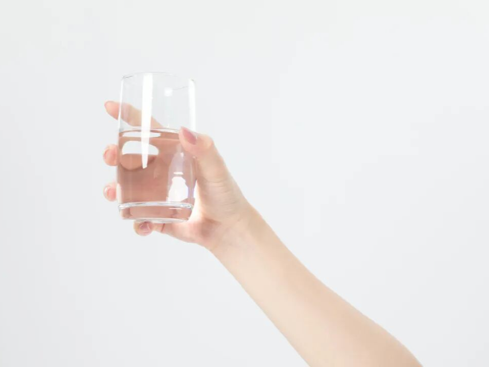 多喝水就能防秋燥，真的吗？