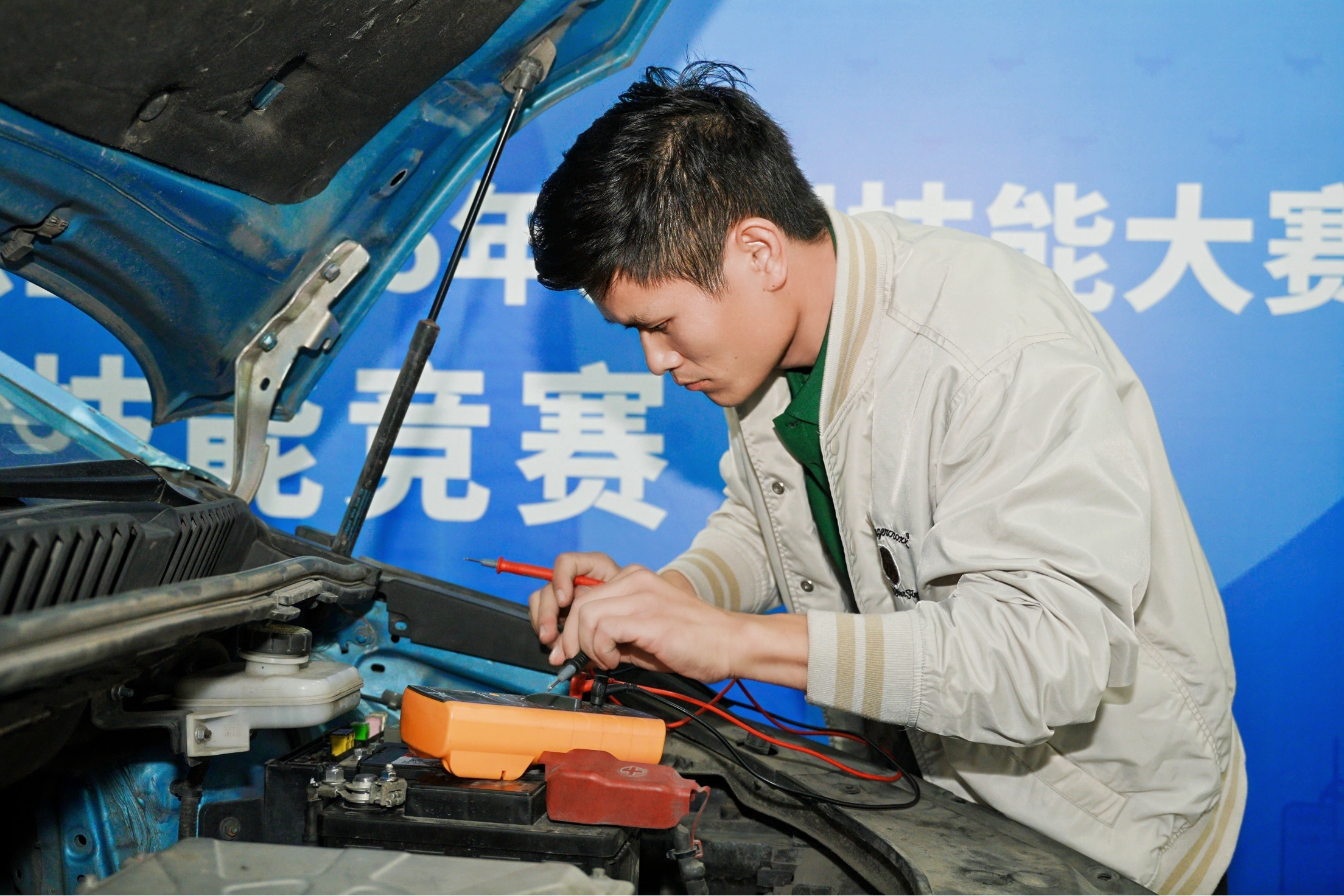 “匠心筑梦 技赢未来”!深圳新能源汽车维修技能竞赛决赛圆满落幕