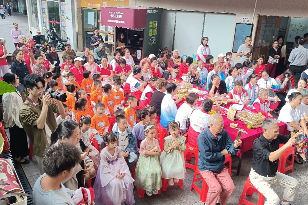 老幼同乐颂重阳，志愿微光暖人心！沙头街道金碧社区重阳敬老活动温情落幕