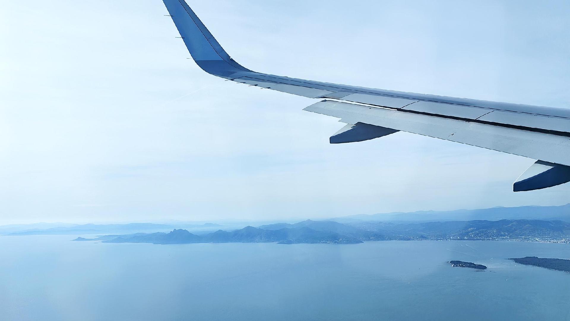 国庆假期迎来出游热 多地发放消费优惠券提升旅游体验