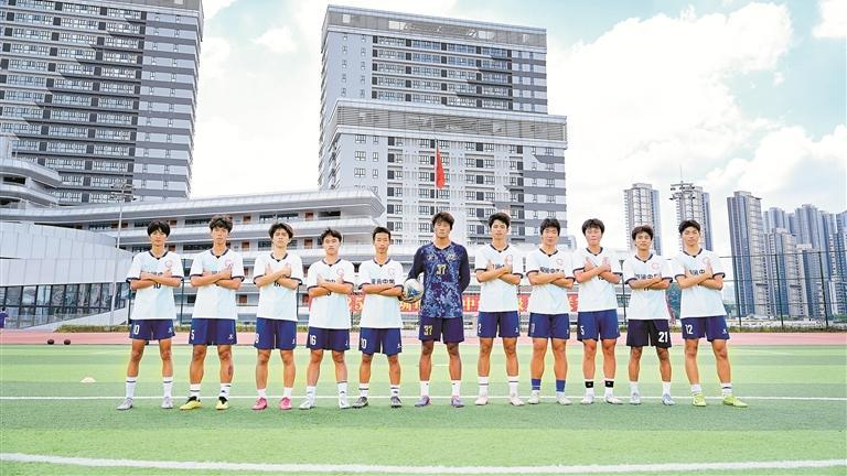 观澜中学：“班超”卫冕之路背后的“育人密码”