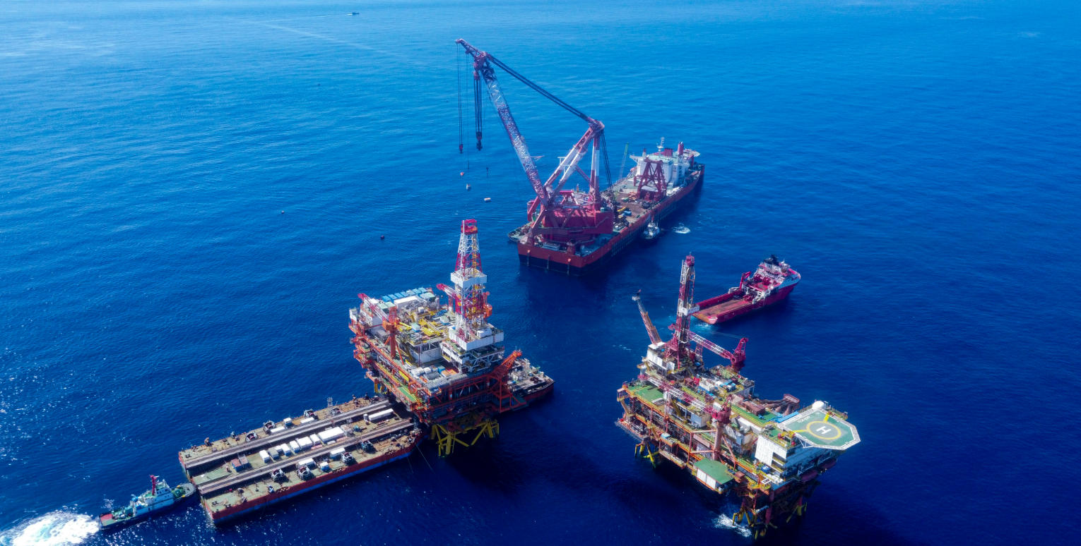 献礼国庆，深圳一重点项目海上毫米级精准对接告捷