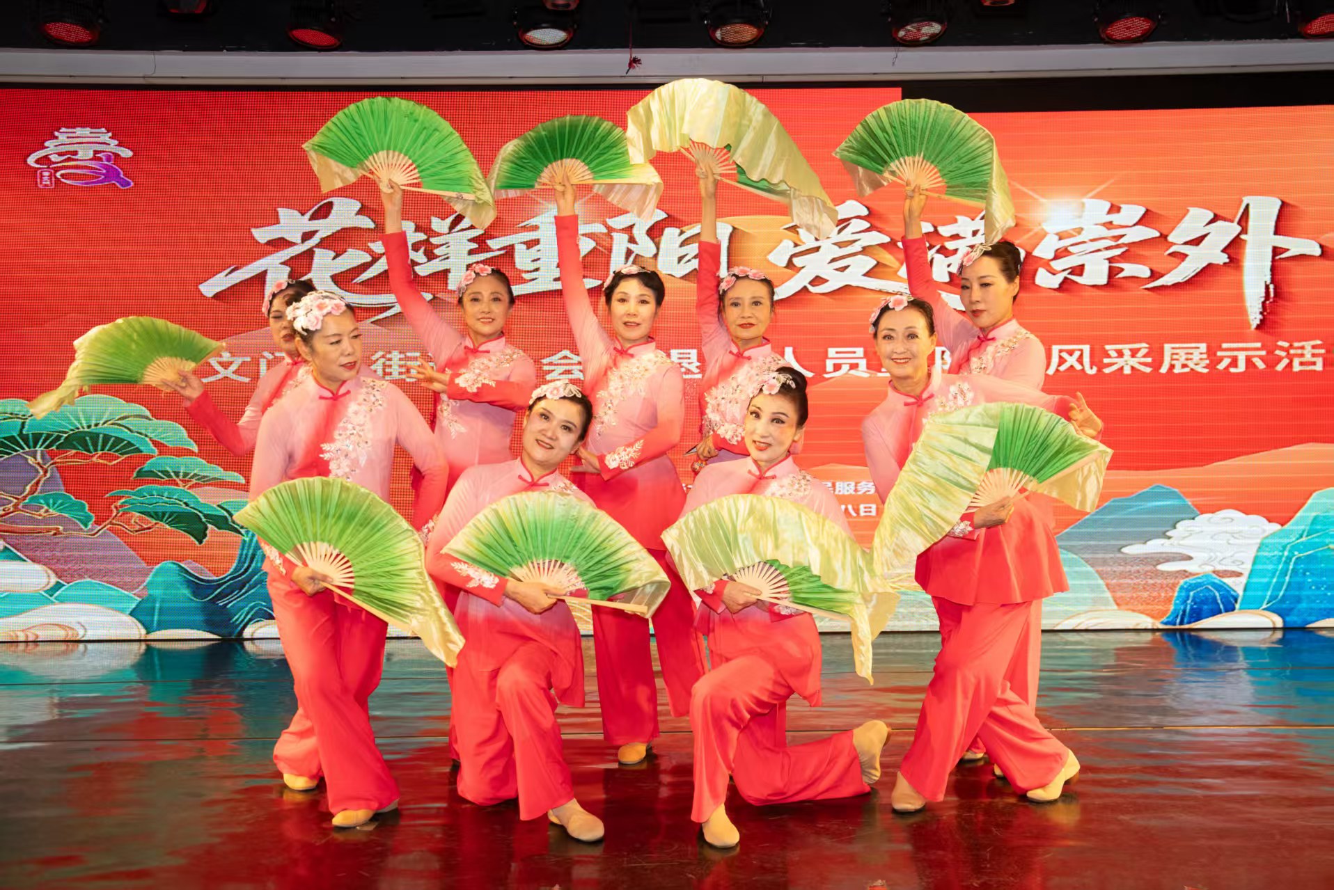 北京东城崇文门外街道搭建社会化退休老人展示平台 增强文化赋能退休生活