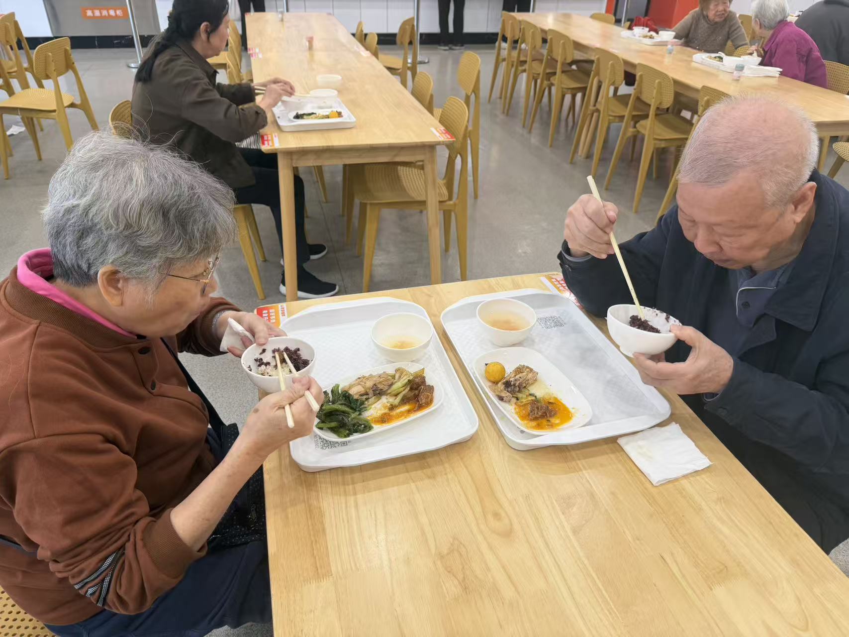 深圳益田社区数字食堂升级焕新 科技赋能打造有温度的“社区幸福厨房”