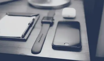 巴菲特临退休卖出苹果买谷歌，股神的最后一战意欲何为？