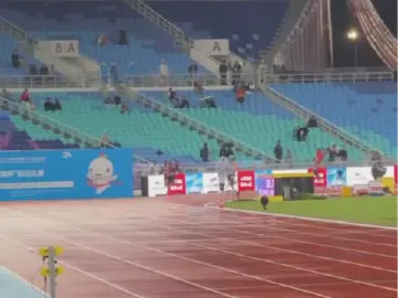 十五运热评｜选手赛场失意却收获生日祝福，这份暖心来得太及时！ 