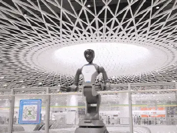 深圳“特产”再+1! 连逛街都能偶遇机器人,“全城机器人含量”正在飙升→