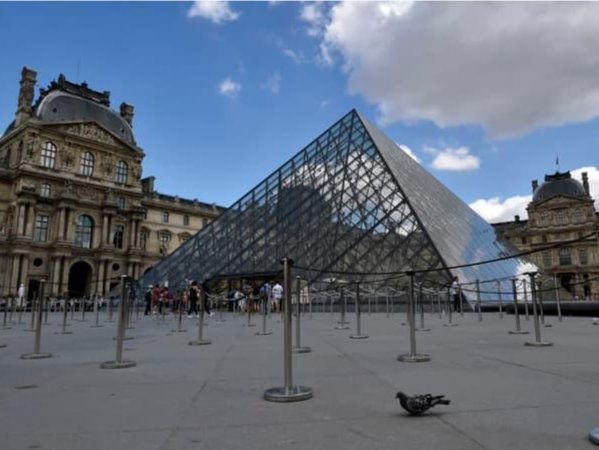 法国卢浮宫盗窃案最后一名嫌疑犯落网