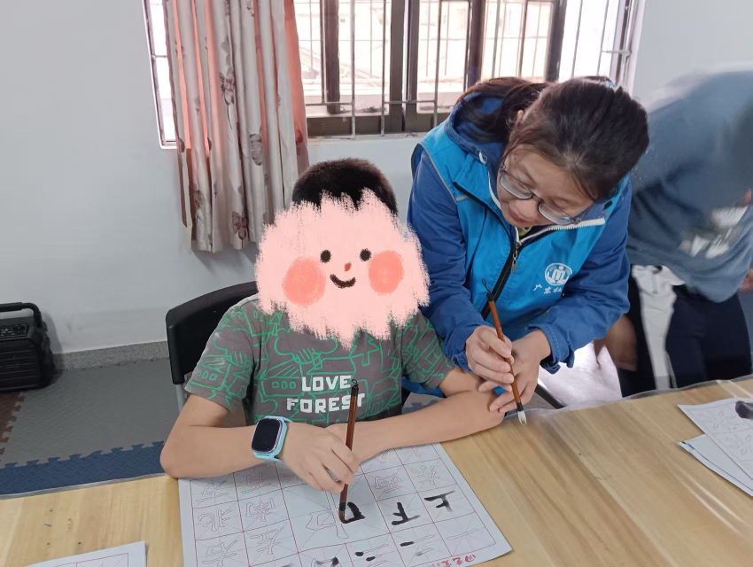 用色彩与律动浇灌梦想，坪山区坑梓街道为特殊儿童成长赋能