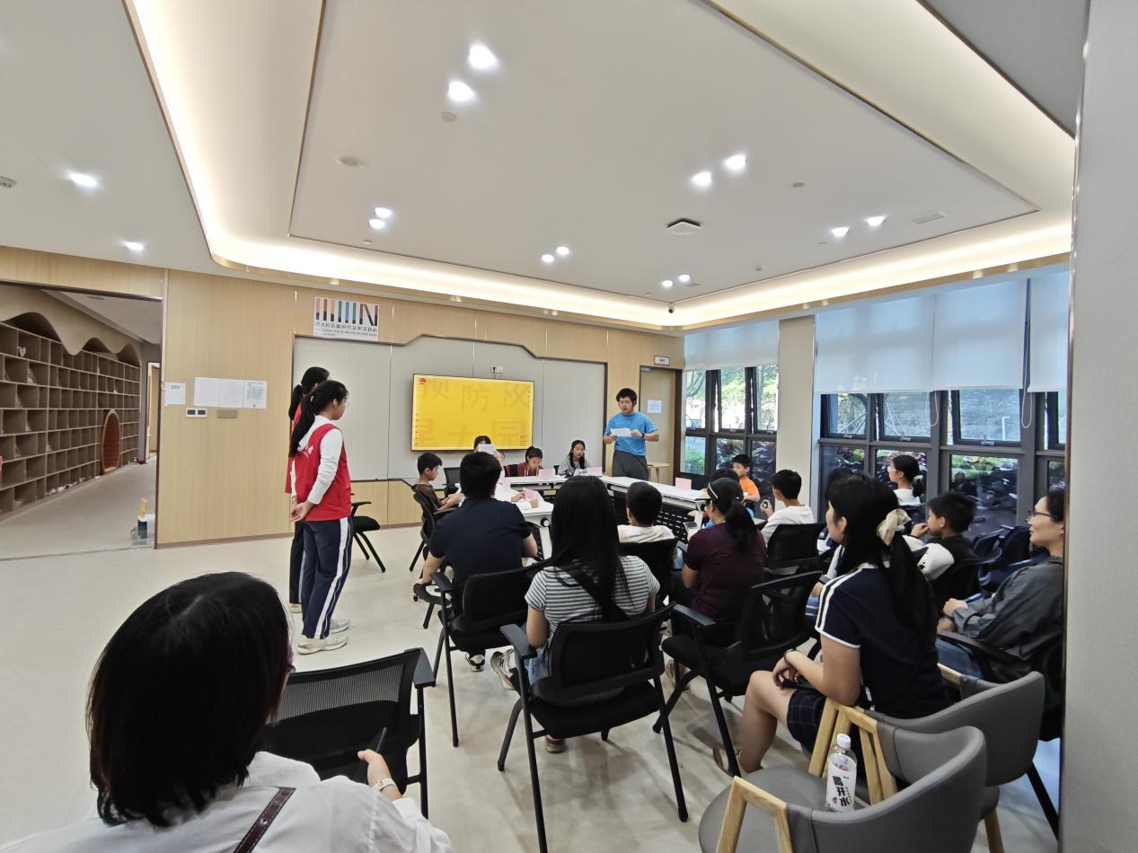 小法官体验大道理 南山曙光社区模拟法庭让法治教育“活”起来