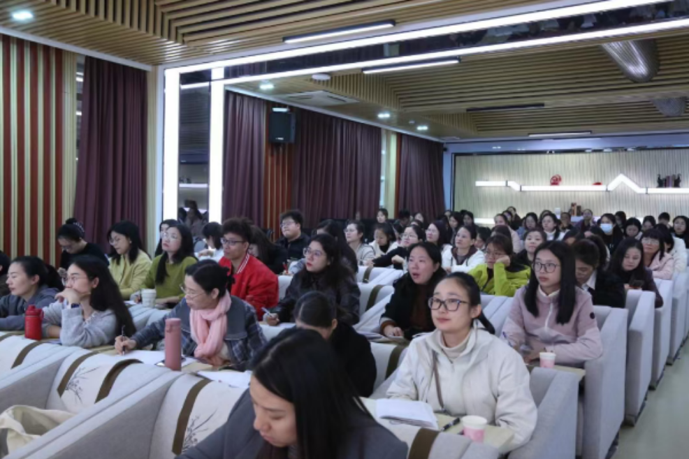 AI赋能教学，赋能成长！龙岗区成功举办小学数学教师专业能力提升培训