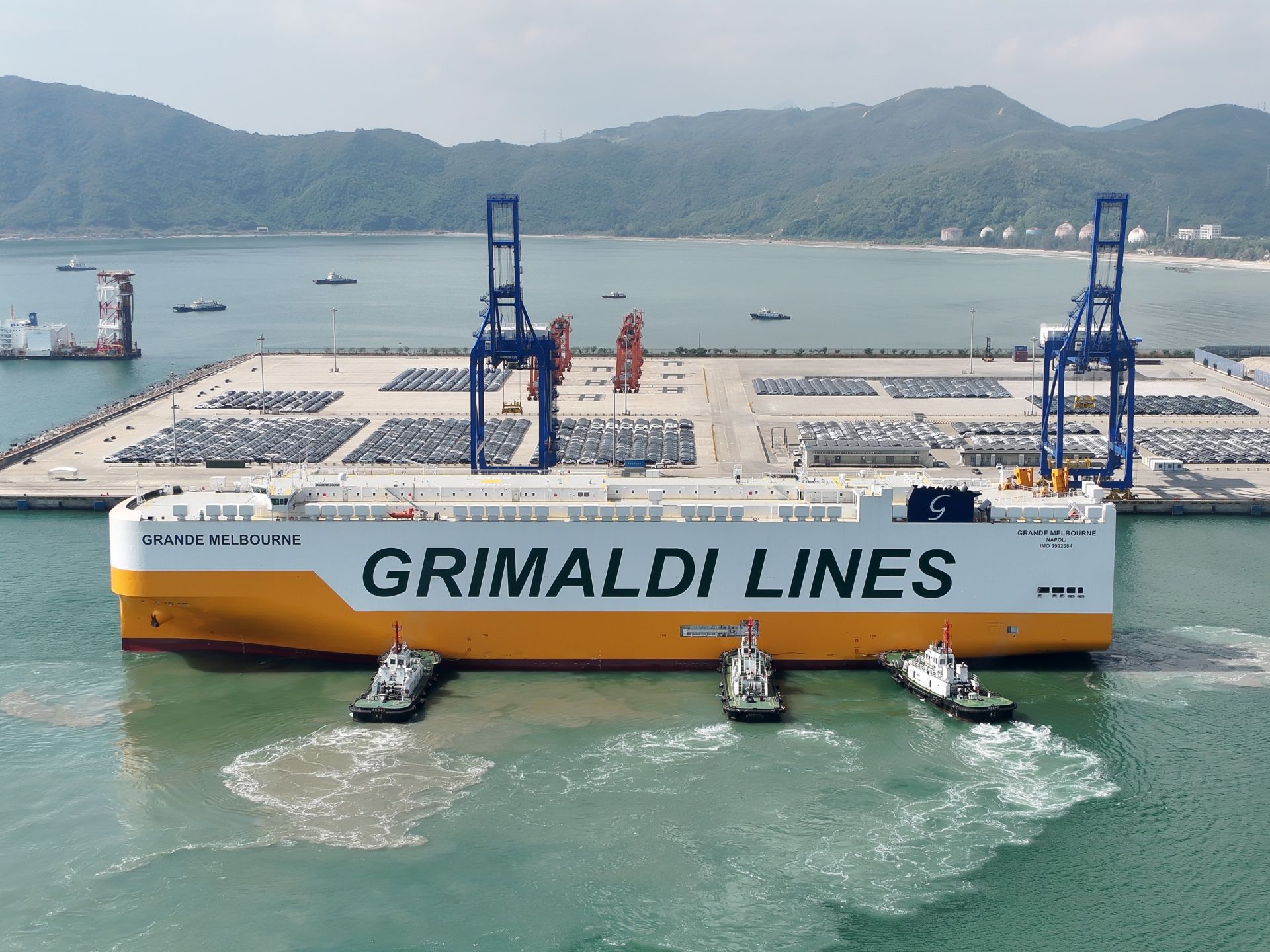 10月份累计出口量近1.7万辆汽车，同比大增超170%！深汕小漠港单月出口量创新高