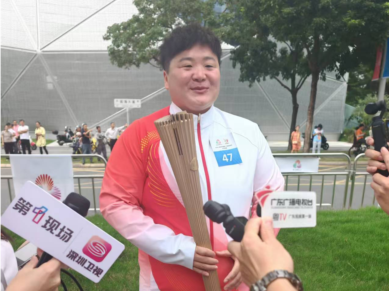 十五运火炬手巩立姣热爱不减 全力冲击全运会铅球五连冠