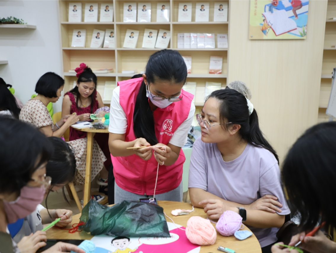 解锁增收新姿势！AI+“指尖经济”赋能龙华章阁灵活就业群体