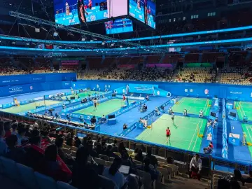 7秒“刷脸”来看球——三位香港观众的深圳观赛行 