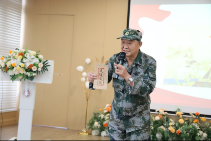 退伍军人当“讲师” 园山荷坳社区为书香社区注入红色力量