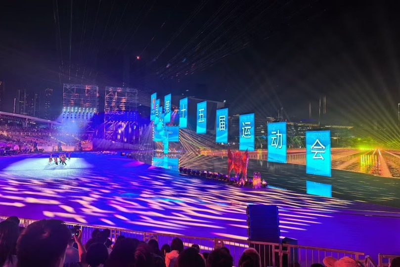 闭幕式观众兴奋一夜：彩蛋很多细节拉满，漏水的“纸”很震撼