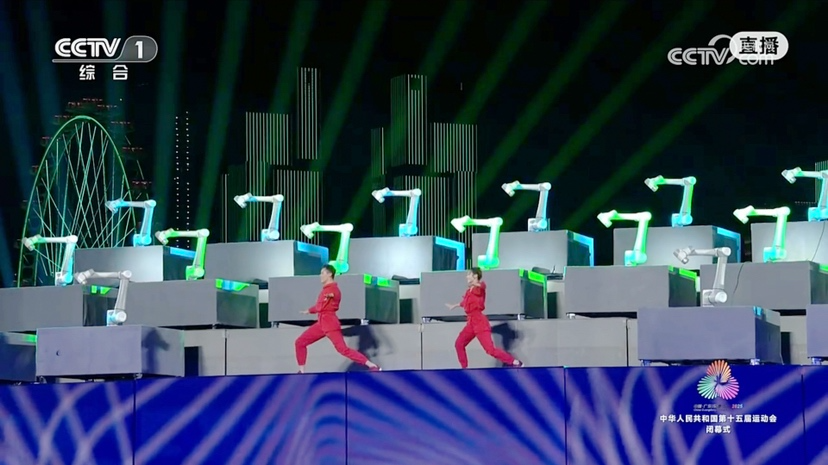 全球首次！全运会闭幕式上演海上机器人共舞，展现中国高端制造硬实力