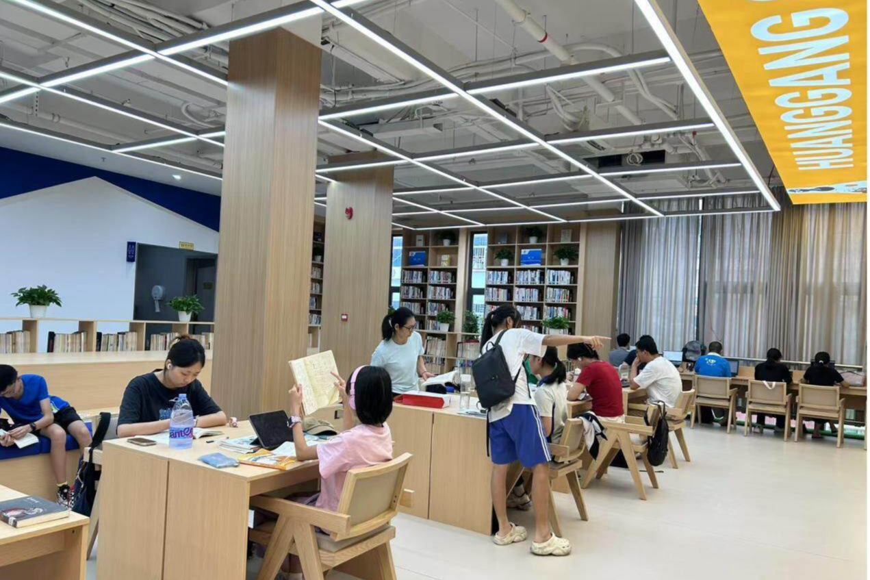 谁能拒绝这样的图书馆?藏在社区的“童趣乌托邦”开放了!