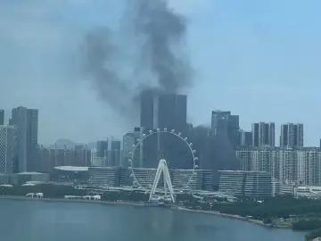 摩天轮没起火!深圳宝安通报:一工地板房发生火情,已扑灭