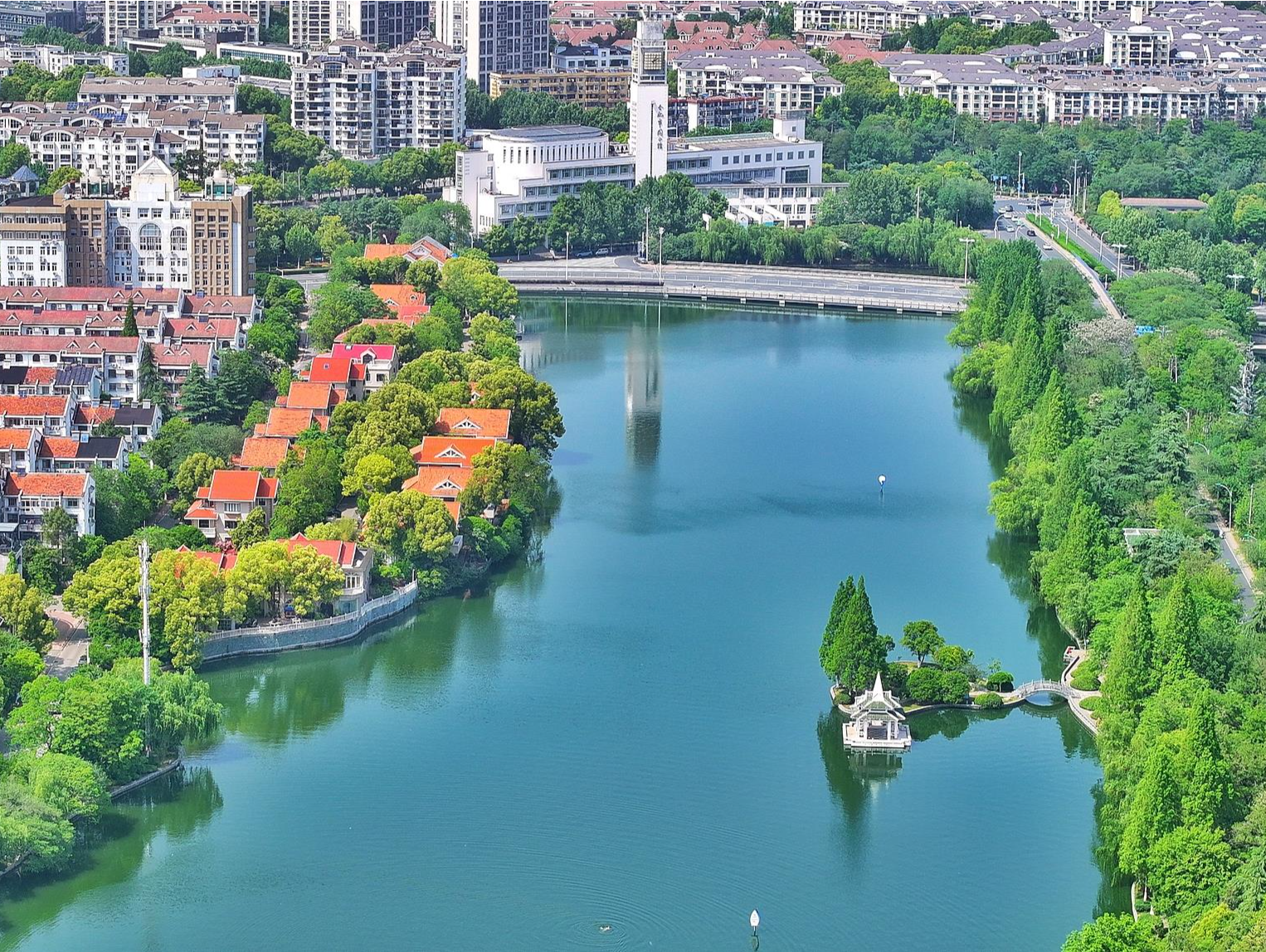 时政微观察丨建设人民城市，致广大而尽精微