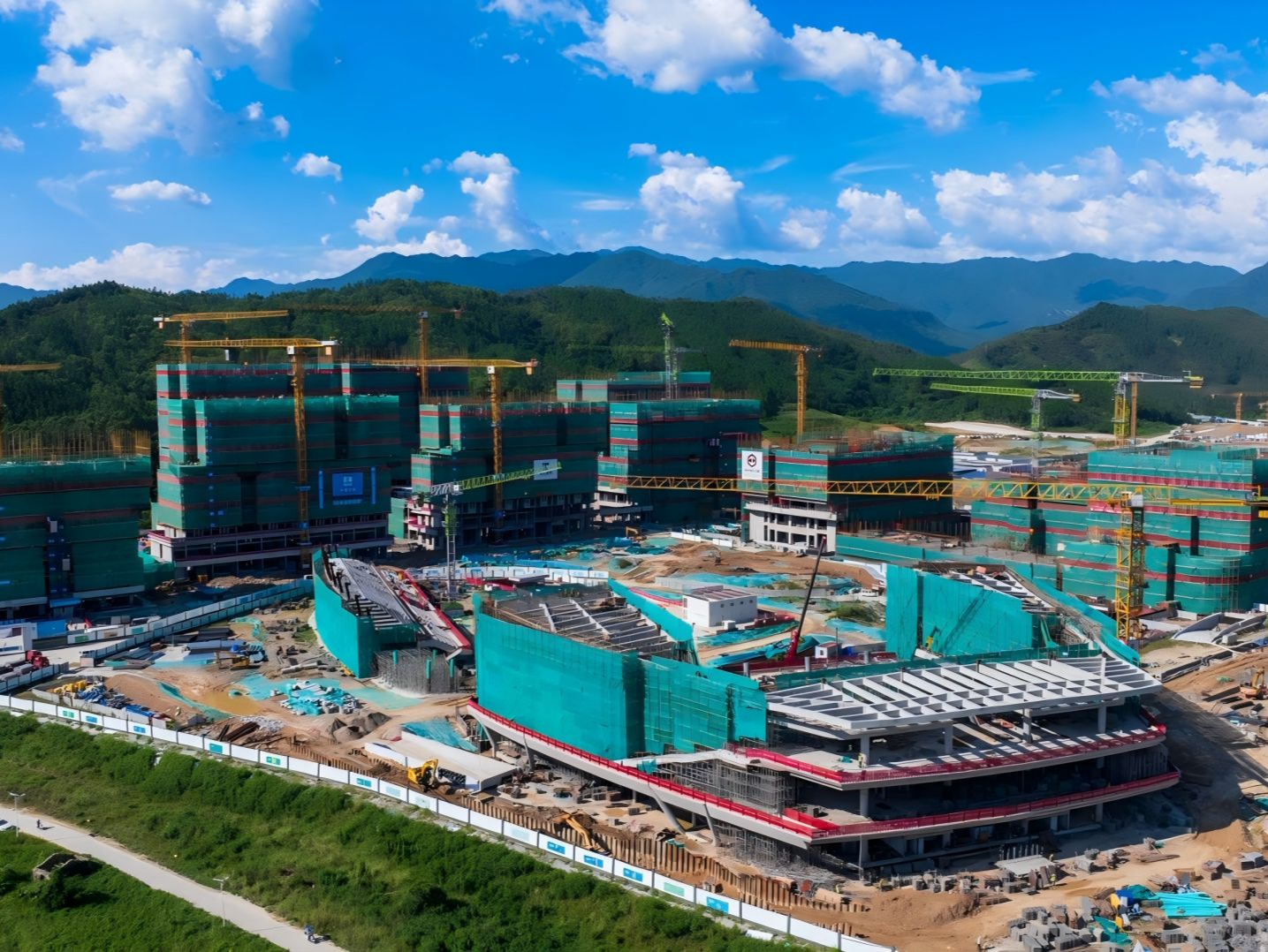 多图直击！深汕站和深职大深汕校区建设最新进展来了→